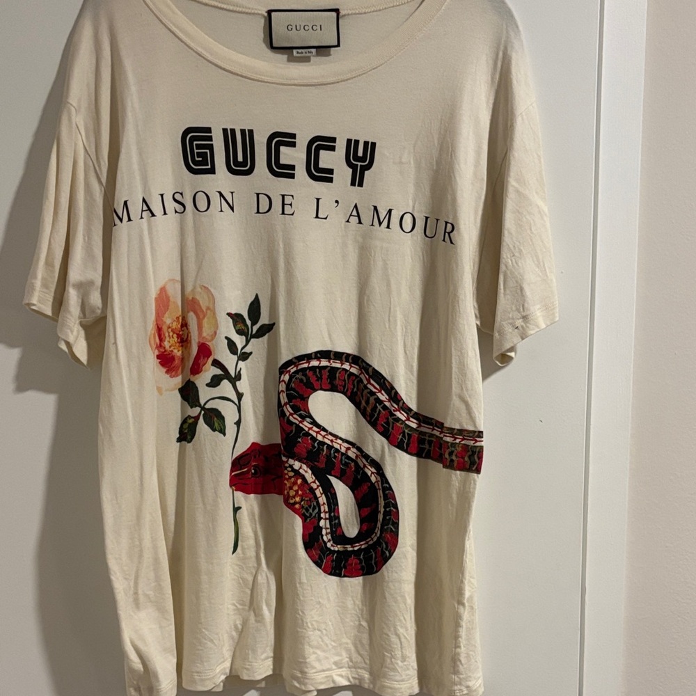 Gucci Cream Graphic Tee with Red & Black Snake Print